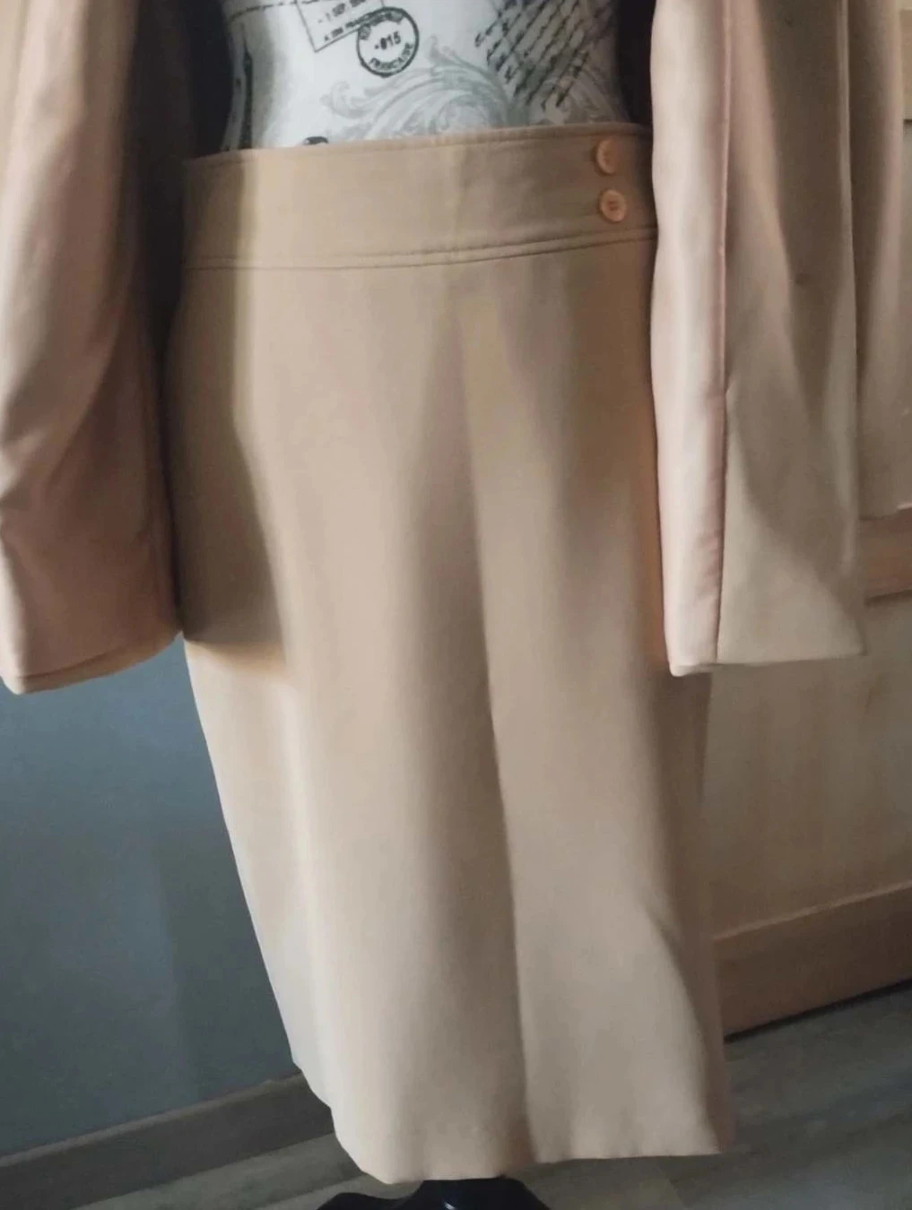 Tailleur falda color marrón claro,Top 3 Suisses, T40 – photo 7